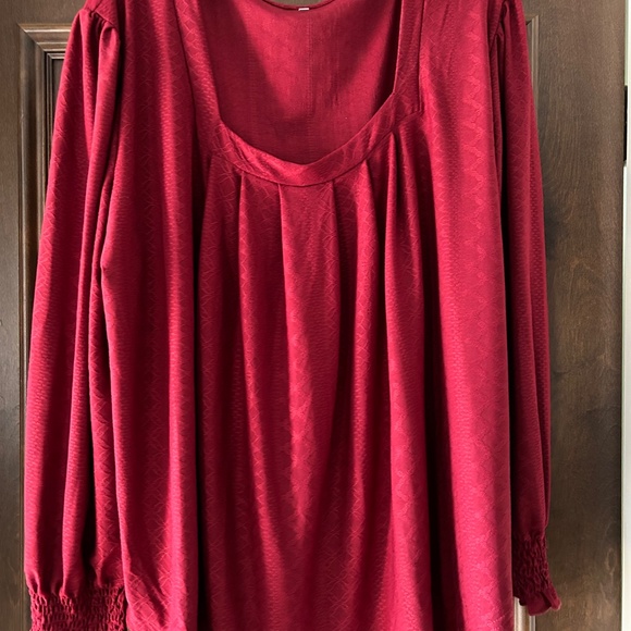 SO PRETTY - BURGUNDY WINE RED TUNIC TOP 3X / 4X - NEW - Picture 1 of 2